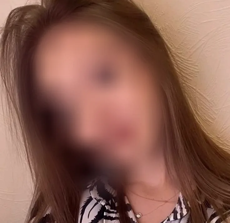 Maud, 22