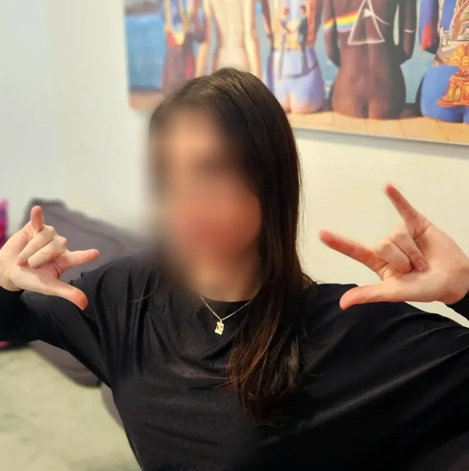 Sanne, 27